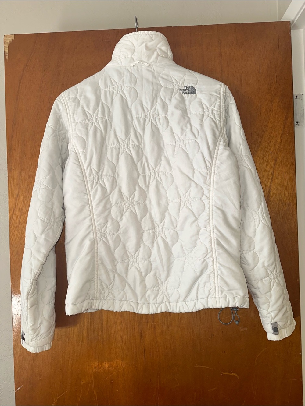 The North Face Women's White Quilted Star-Pattern Jacket Size Medium - Picture 3 of 13